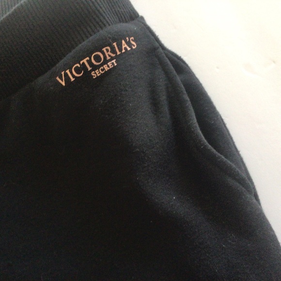 VICTORIAS SECRET BLACK FLEECE SWEATSUIT XS - Picture 11 of 16